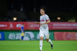 爱游戏娱乐-中国球队展现出色表现，引起球迷热议