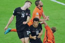 爱游戏网页版-瑞典队在国际友谊赛中战胜荷兰