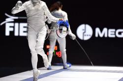 爱游戏在线-俄罗斯击剑队斩获多枚奖牌，实力惊人