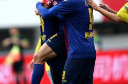 爱游戏中国-青岛黄海球队夯实基础，为了完美表现而战