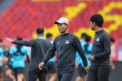 爱游戏在线-内蒙古男篮士气高昂，迎接挑战