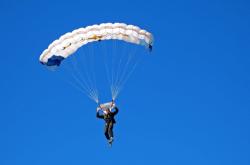 爱游戏在线-年度焦点之战之夜，英格拉姆高光表现，书写新一代传奇