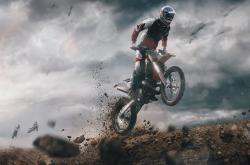 爱游戏娱乐-英格拉姆冠军级表现定乾坤，勇士生死战力克奇才