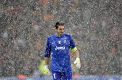 爱游戏网页版-爱德华兹闪耀全场，北京队连续得分压制深圳队