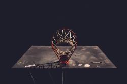 爱游戏下载-魔笛奏响战歌，波兰炮火压制里昂—双线战场上的战术交响曲