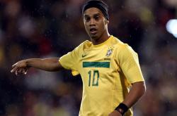 爱游戏tv-绿茵场上的绝杀与乒乓台前的光芒，一场跨越时空的体育精神对话