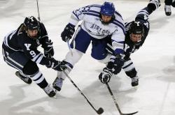 爱游戏tv-利拉德状态火热率热火完胜广东队，跨洋对决展现篮球无界魅力