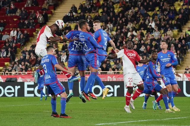 摩纳哥在主场大胜尼姆,取得胜利 摩纳哥在主场大胜尼姆,取得胜利