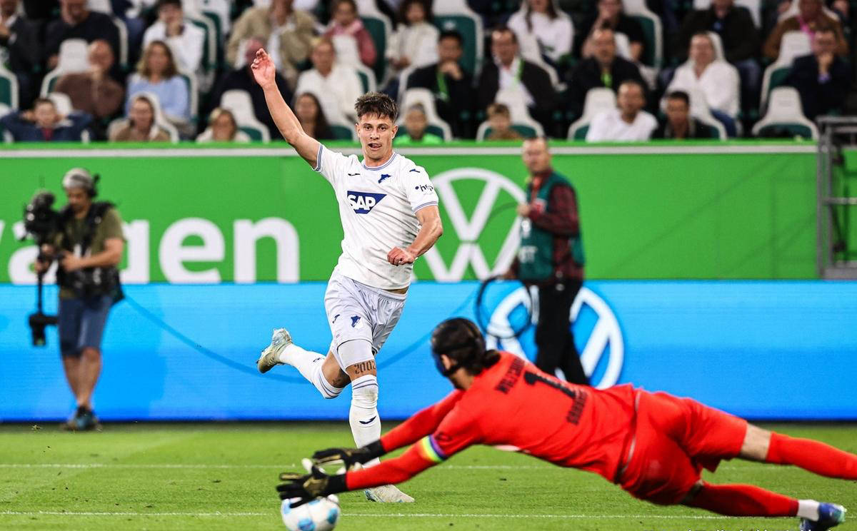 霍芬海姆战平对手,暂时保持一场不败 霍芬海姆战平对手,暂时保持一场不败