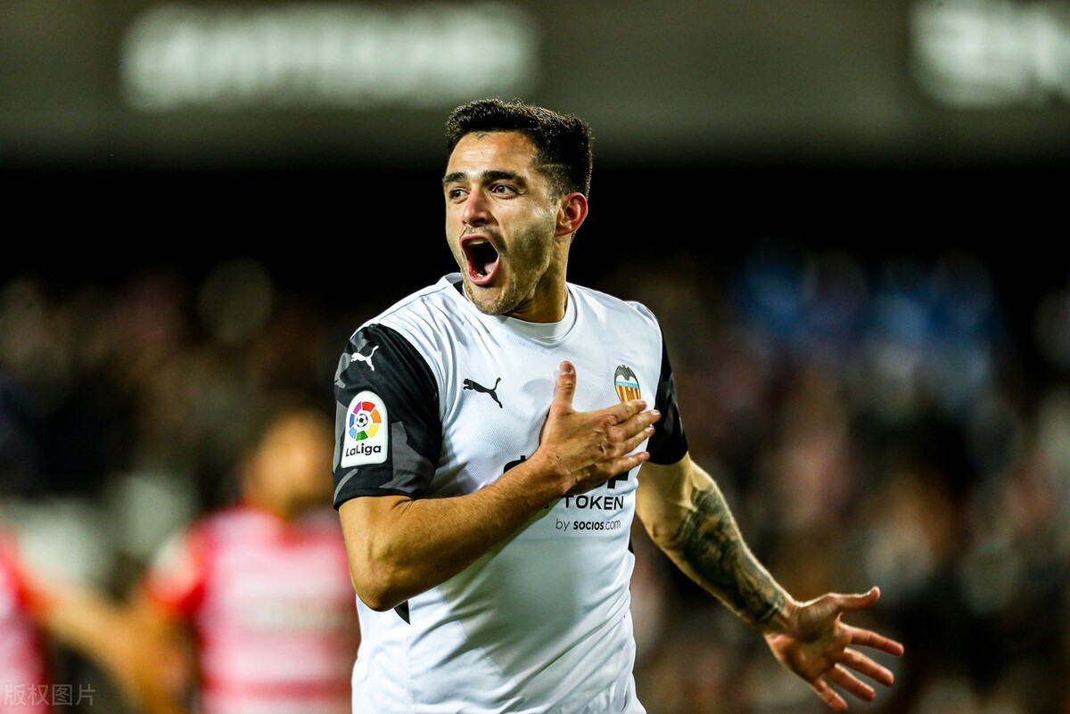 包含罗马客场击败劲旅，表现出色锁定胜局的词条