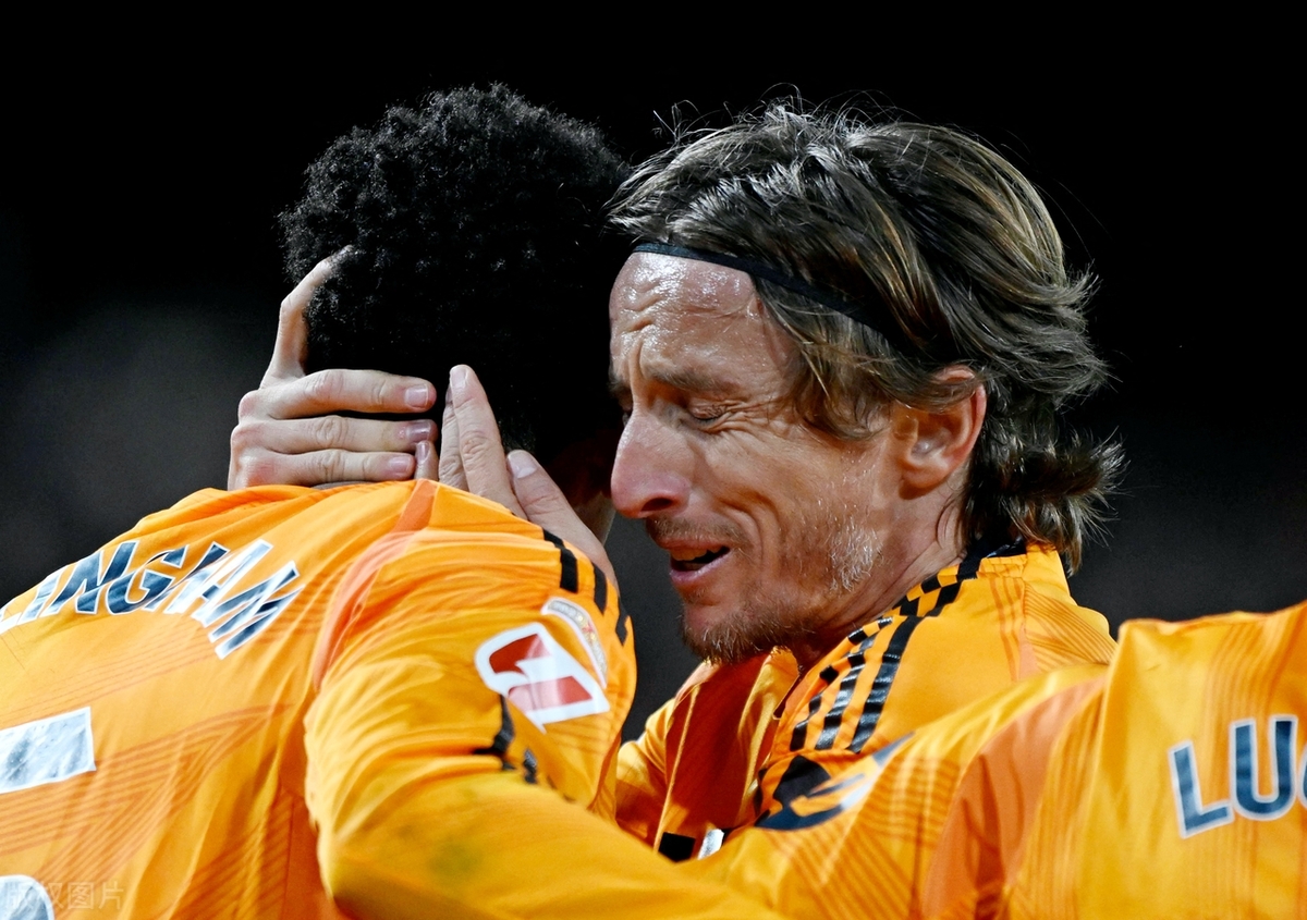 AC米兰绝杀瓦伦西亚，加维惊艳世界的简单介绍