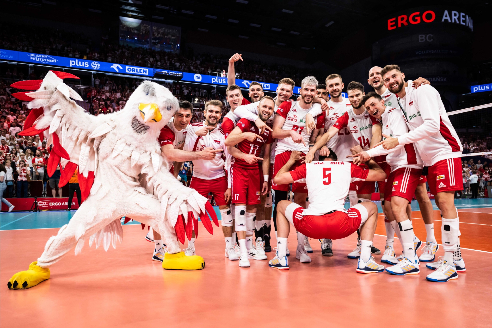 法国队碾压波兰队，波尔带队取胜