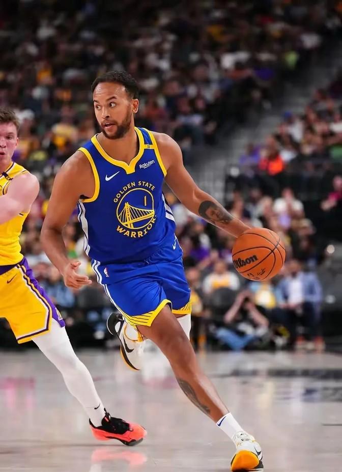 关于勇士B队碾压国王,米切尔一己之力扛起全队的信息 关于勇士B队碾压国王,米切尔一己之力扛起全队的信息