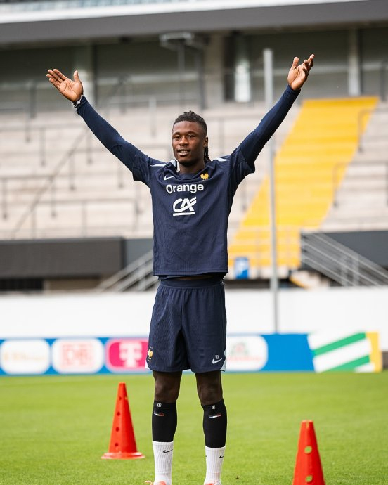 包含法国队绝杀中国队,黄鸭组合刷新纪录的词条 包含法国队绝杀中国队,黄鸭组合刷新纪录的词条