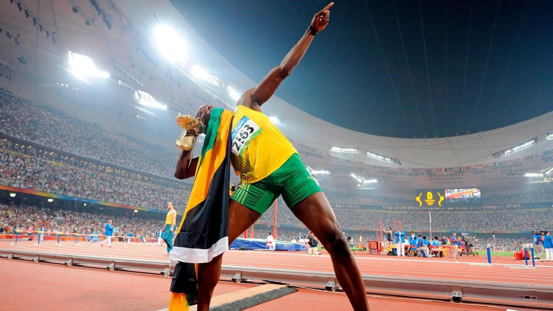 跨越时空的统治力,当湖人打穿北京队,米切尔在西甲德比接管比赛