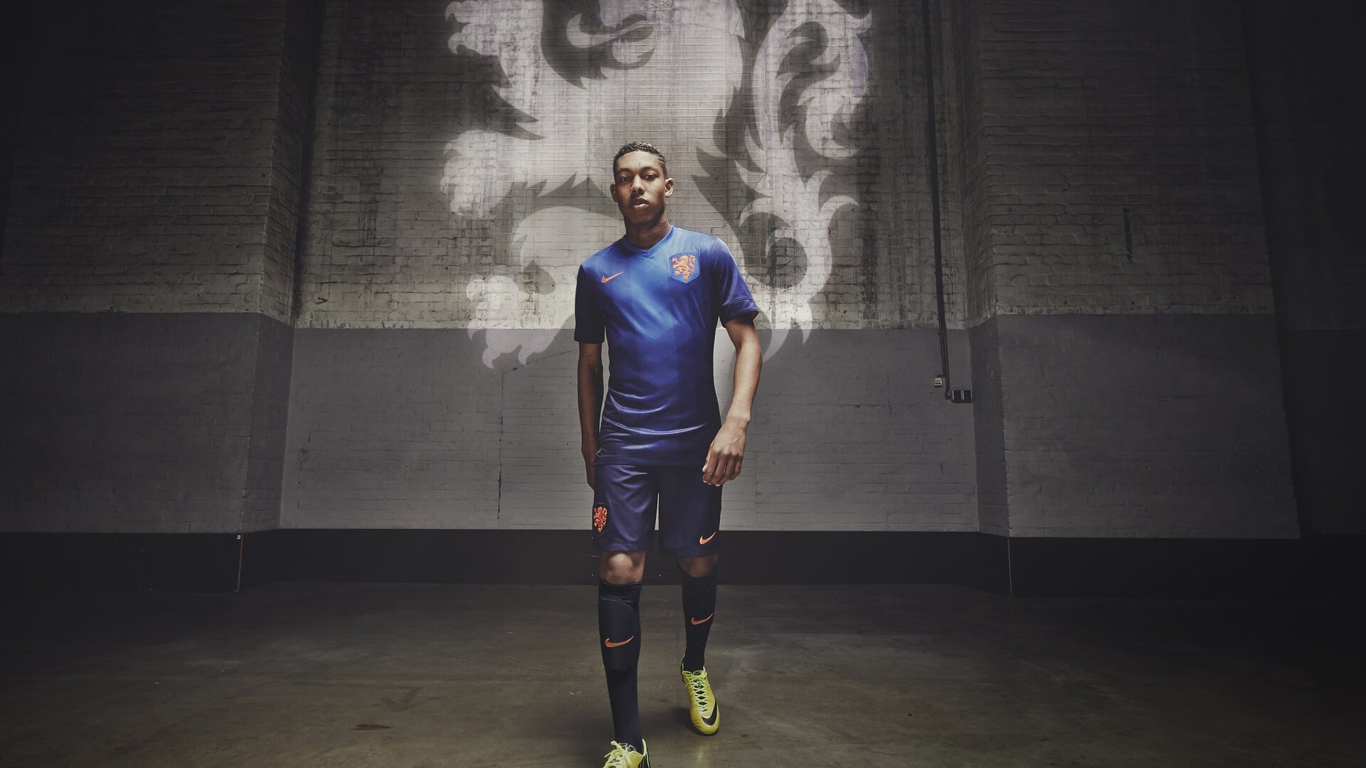 凯恩关键时刻站出来，洪都拉斯收割利物浦，足球世界的蝴蝶效应