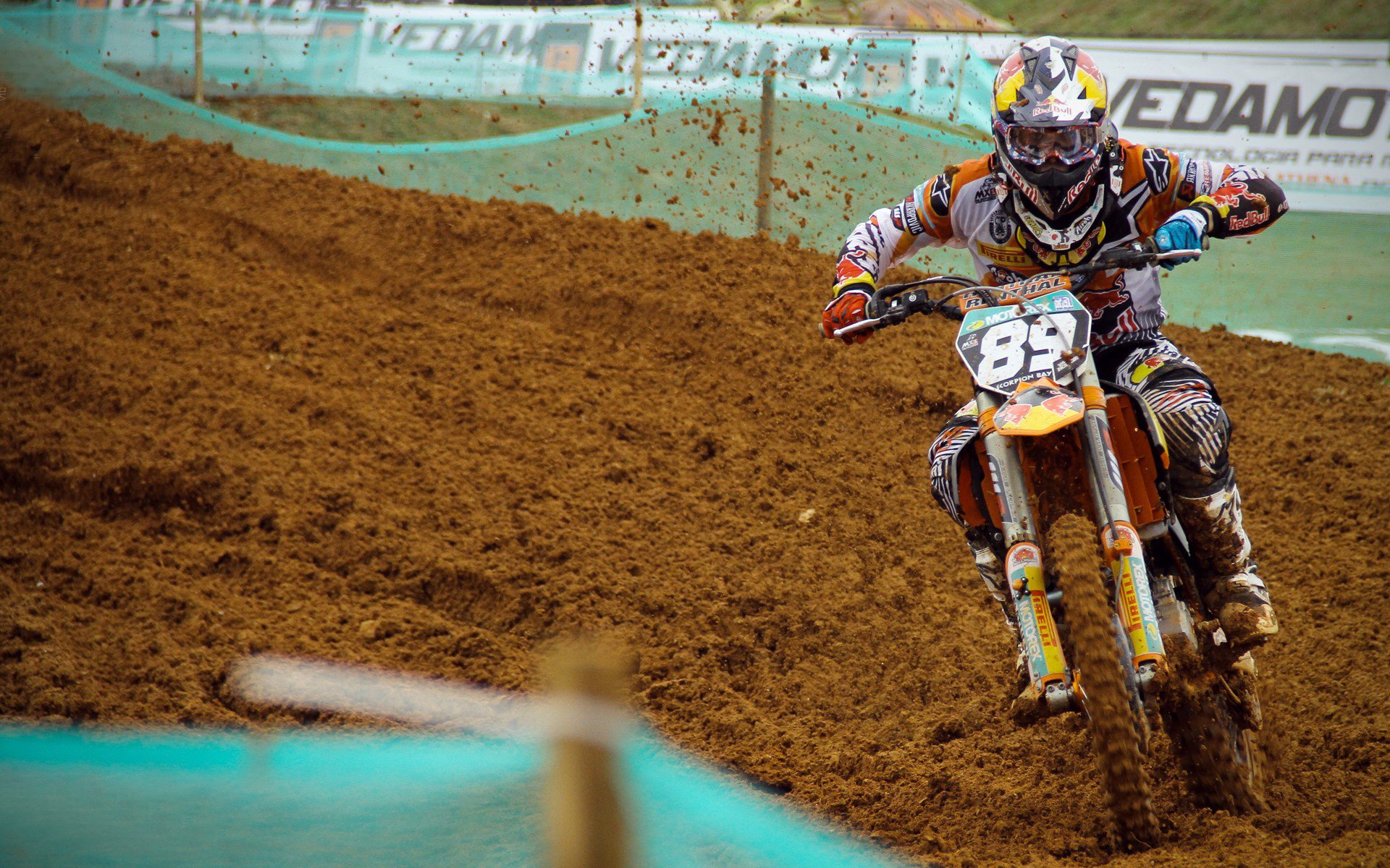 巴黎奥运羽球战报，法国队横扫马来西亚队，辛杜统治全场展现王者风范